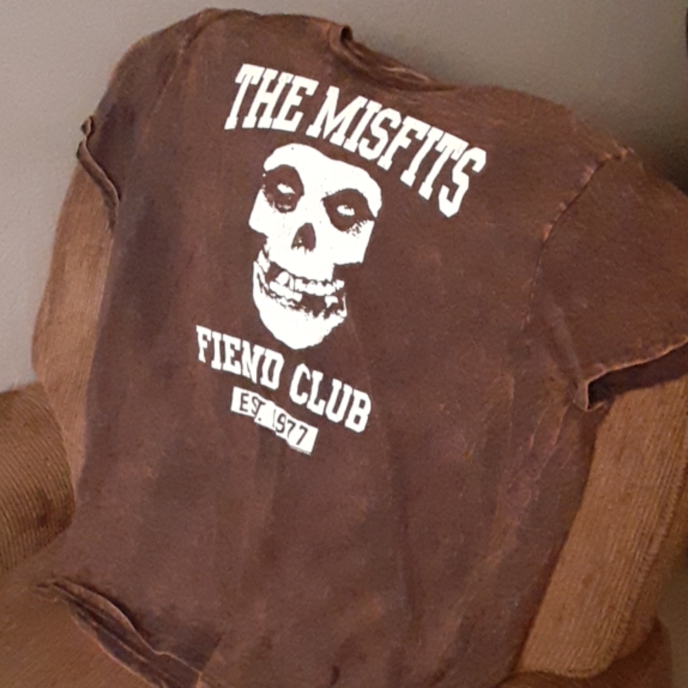 Mens T shirt